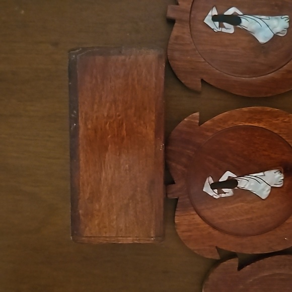 Vintage 1960s Set of Six Mother of Pearl Japanese Lady Floral Coaster Set - Picture 10 of 15